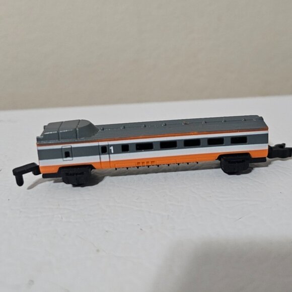 Micro Machines Galoob Tgv France Bullet Train Engine Orange En Voyage - Picture 7 of 8